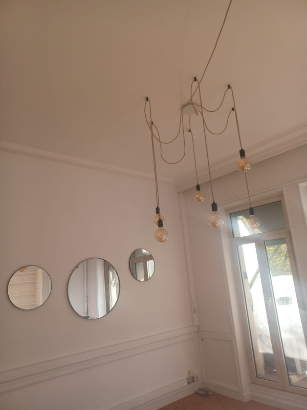 Éclairage et ambiance d'un salon classique -  - Juganu Rénovation