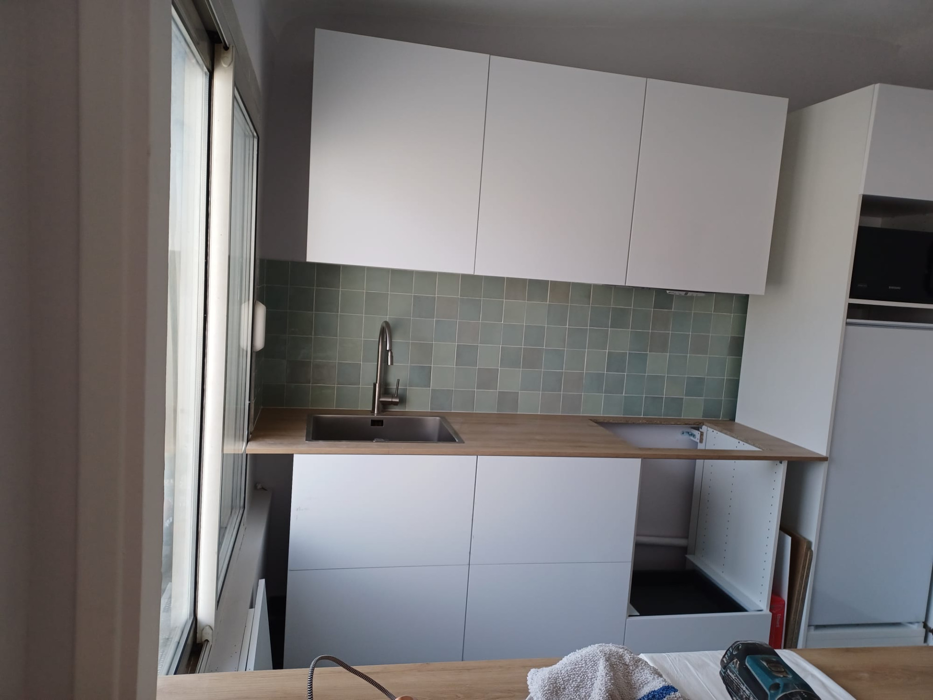 Cuisine simple et fonctionnelle -  - Juganu Rénovation