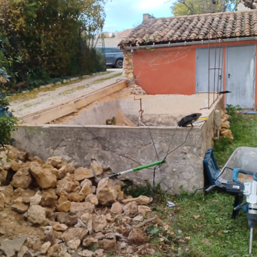  - Spécialistes de la construction et de la rénovation à Marseille, nous concrétisons vos idées avec
expertise. Solutions innovantes et sur mesure garantissant qualité et respect des délais. Découvrez comment nous pouvons
transformer votre projet en réalité.