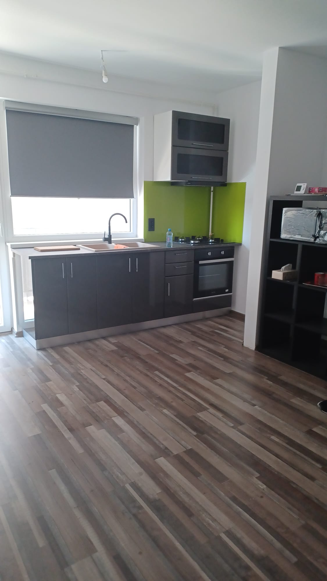 Alliance de modernité et de confort dans un intérieur polyvalent - 