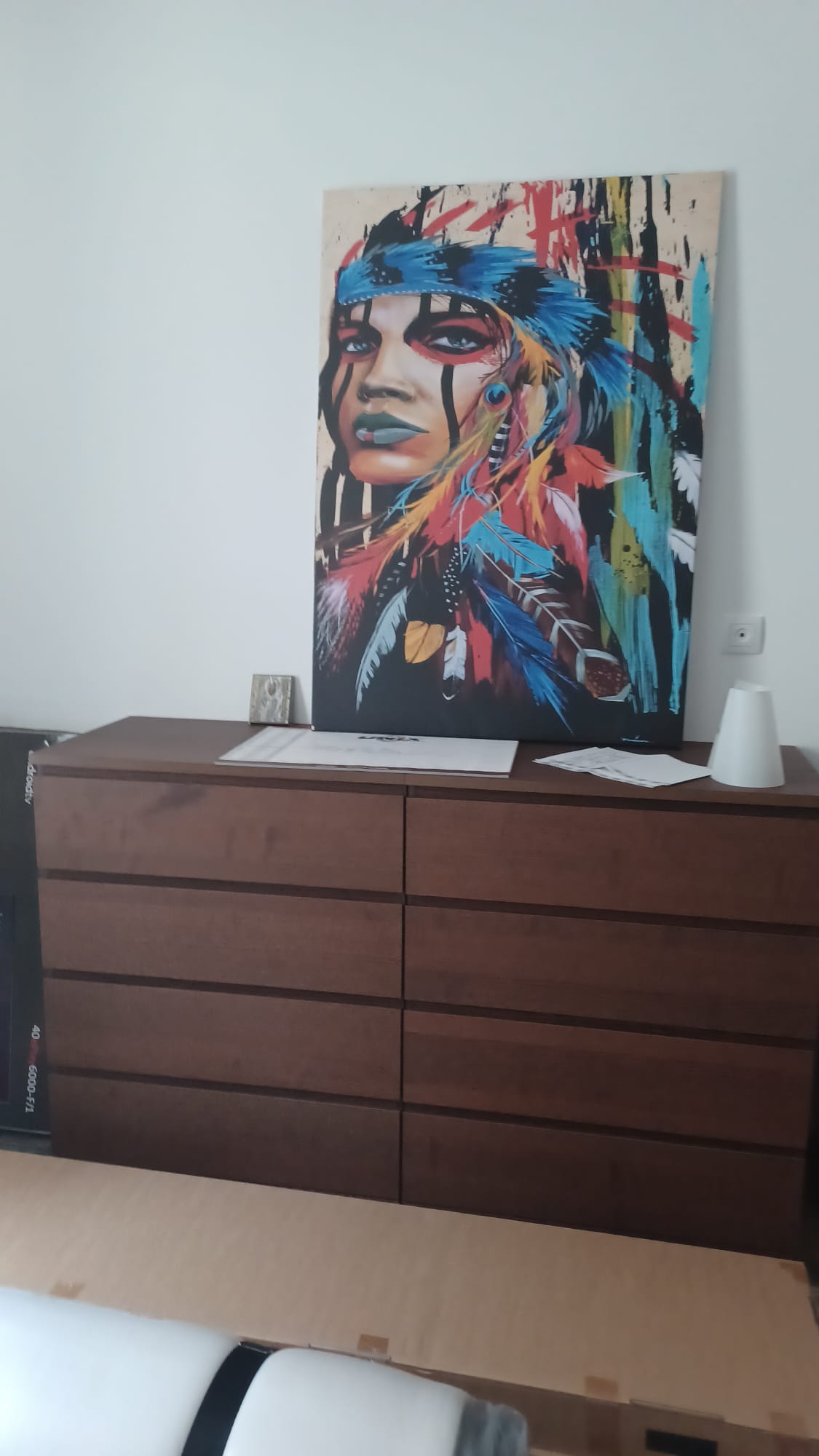 Alliance de modernité et de confort dans un intérieur polyvalent - Juganu Rénovation - Nous nous engageons à transformer vos idées en réalisations concrètes, assurant le succès et les délais de chaque projet. Notre expertise dans le secteur du bâtiment nous permet de vous offrir des solutions sur mesure, combinant innovation et qualité. 